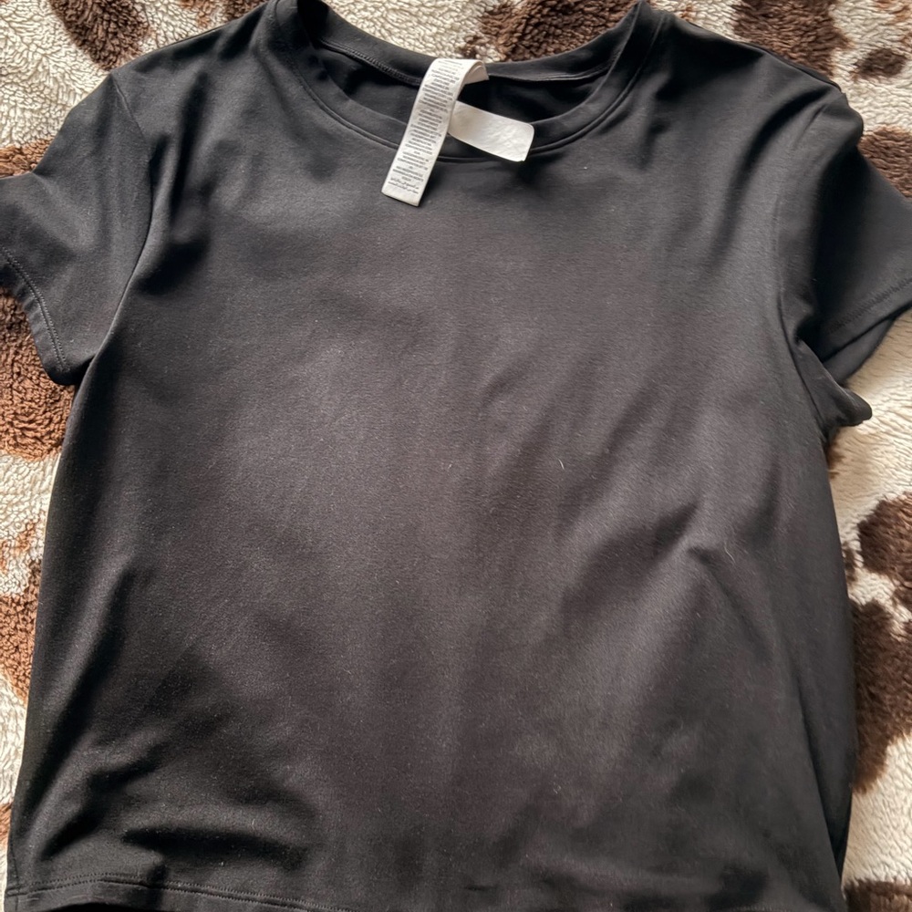 ALO Yoga Black Short Sleeve Tee - PRICE IS FIRM